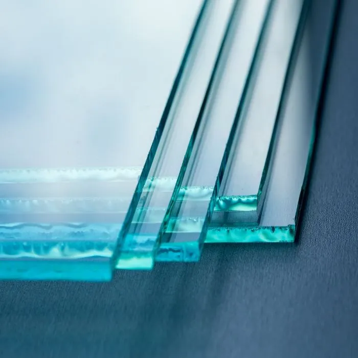 glass clear verre 430x380x10mm, bords biseautés et poils sur les 4 côtés.